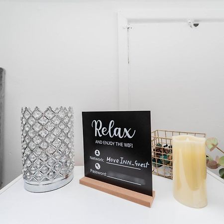 Move Inn Estates - Multiple Rooms London Bagian luar foto