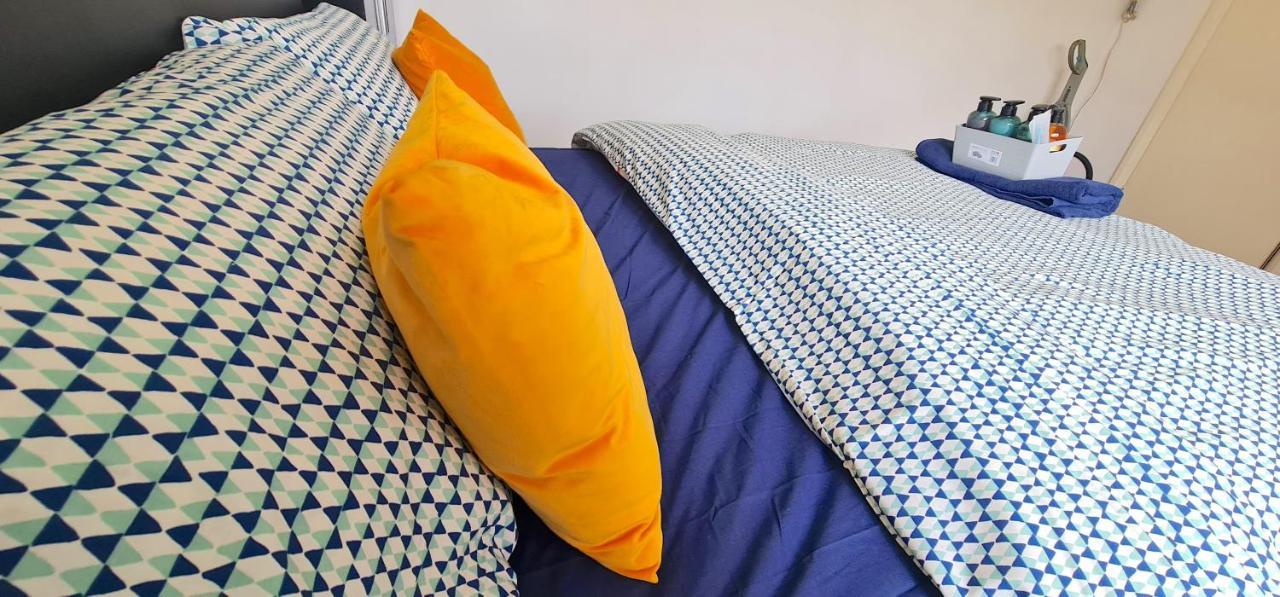 Move Inn Estates - Multiple Rooms London Bagian luar foto
